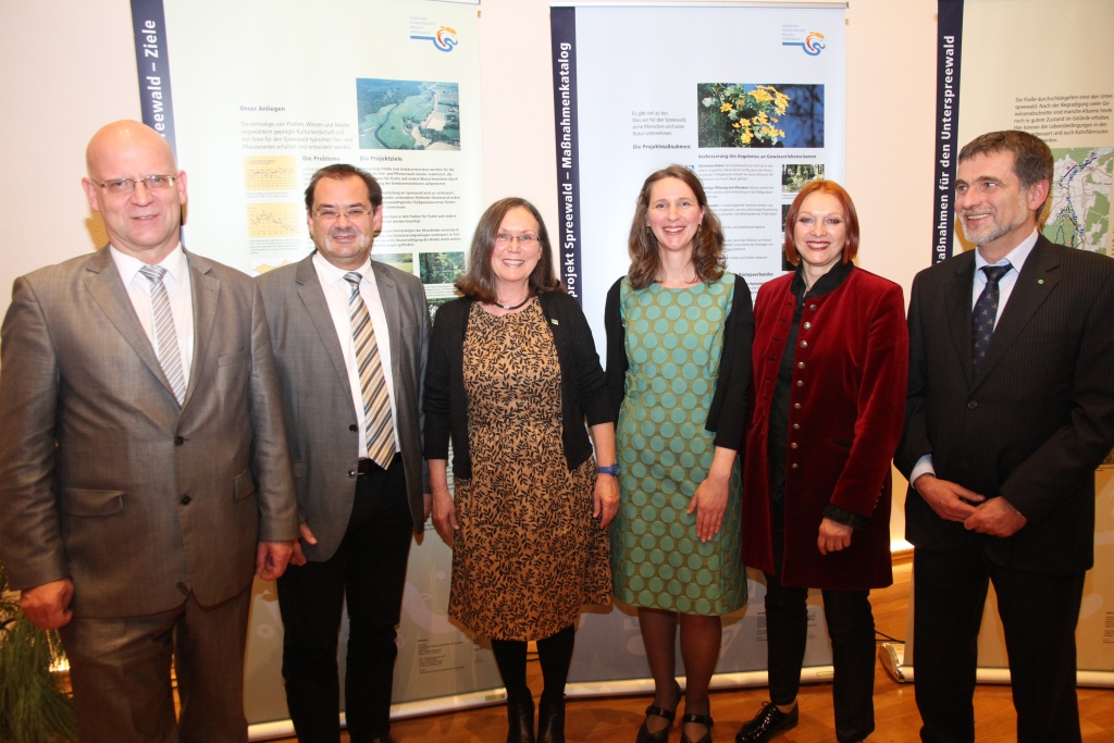 v.l.n.r. Stephan Loge, Jörg Vogelsänger, Dr. Christine Kehl, Anne Röver, Dr. Elsa Nickel und Eugen Nowak (Foto: Bernd Marx)