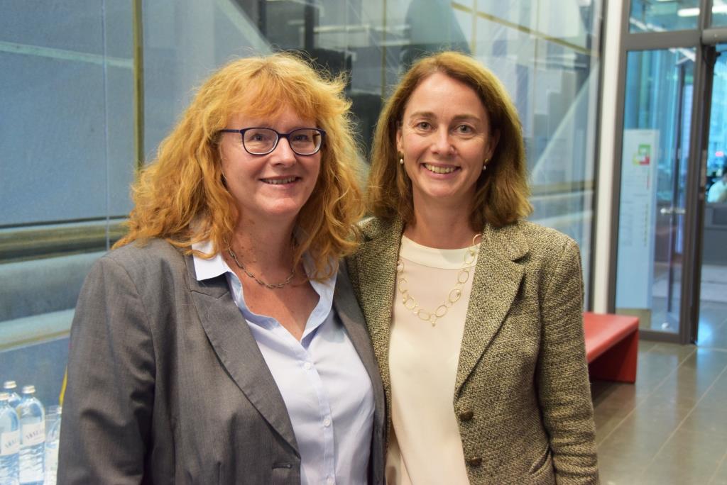 Frau Dr. Barley und Elke Voigt