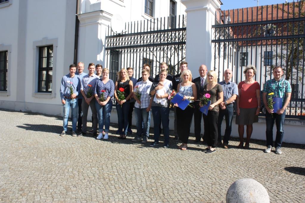 Auszubildende, Studierende und Berufsanfänger 2016 im LDS