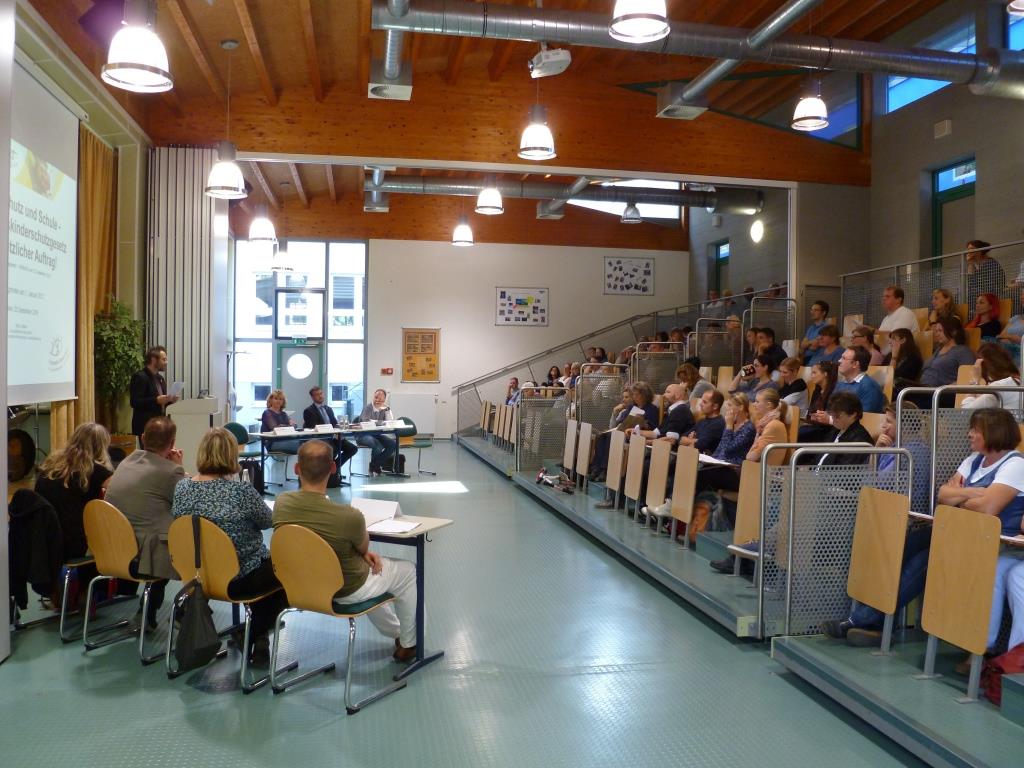 Referat von Hans Leitner, Fachstelle Kinderschutz des Landes Brandenburg