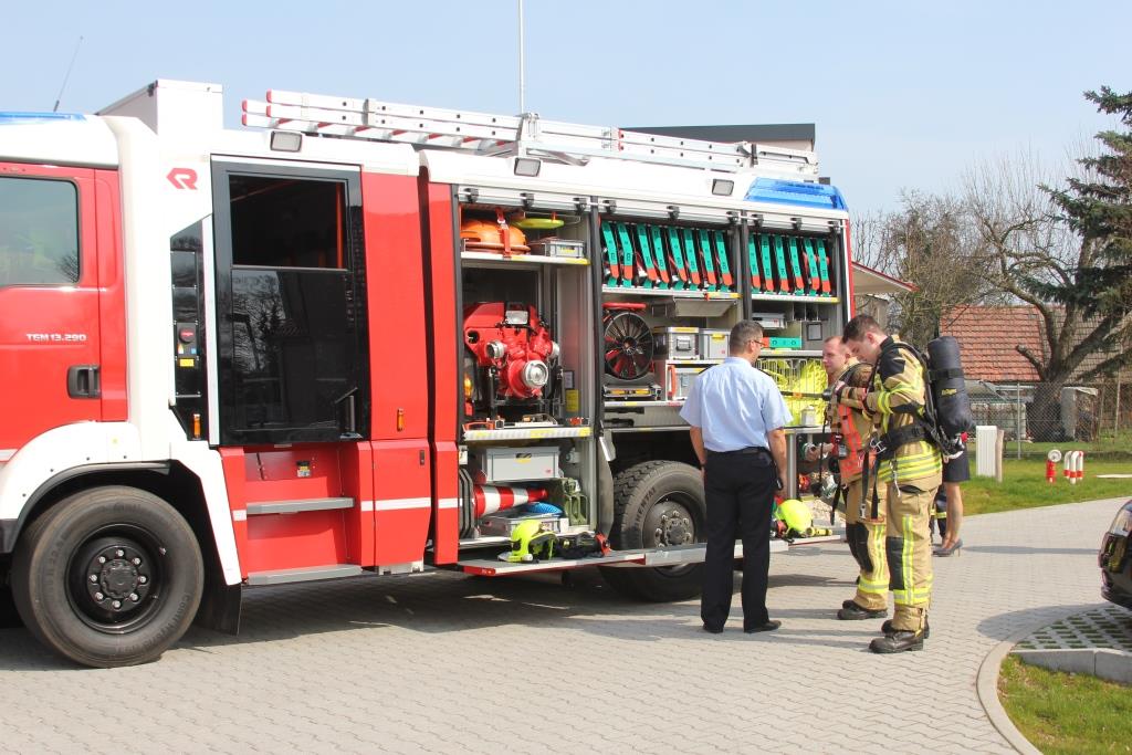 Neuendorfer Feuerwehr nach der Übungseinheit