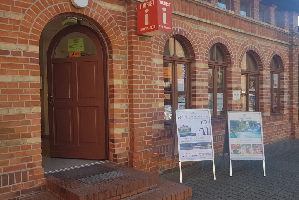 Ab April steht die Tür der Touristinformation am Bahnhof wieder sieben Tage die Woche offen. Foto: Tourismusverband Dahme-Seen e.V.