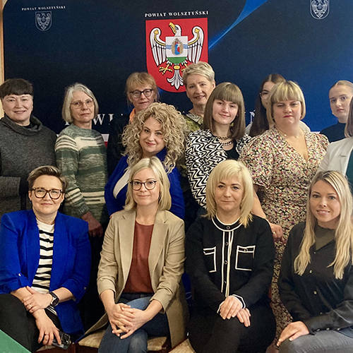 Zu sehen sind die Teilnehmerinnen des Workshops aus Polen und Deutschland in Wolsztyn (8.-10. März 2024).
