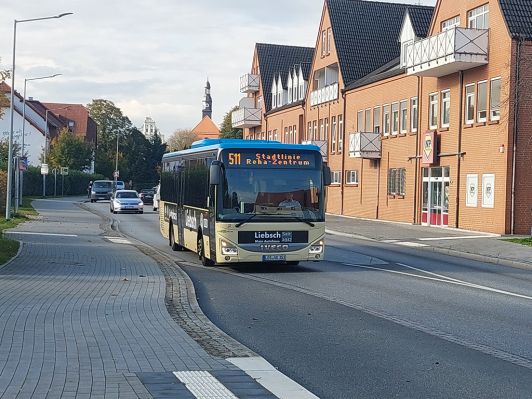 Zu sehen ist die Stadtlinie 511 der Regionalen Verkehrsgesellschaft Dahme-Spreewald mbH (RVS). Zu sehen ist die Stadtlinie 511 der Regionalen Verkehrsgesellschaft Dahme-Spreewald mbH (RVS).