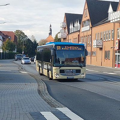 Zu sehen ist die Stadtlinie 511 der Regionalen Verkehrsgesellschaft Dahme-Spreewald mbH (RVS).