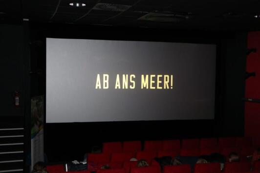JugendFilmTag 2022 Kinosaal Lübben Ab ans Meer JugendFilmTag 2022 Kinosaal Lübben Ab ans Meer