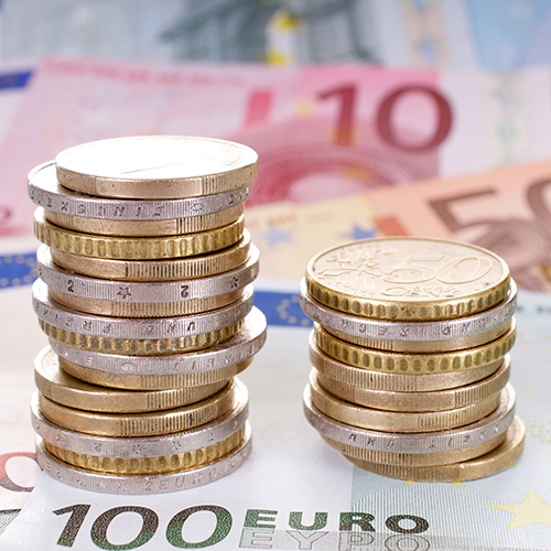 Auf dem Bild ist Geld zusehen.