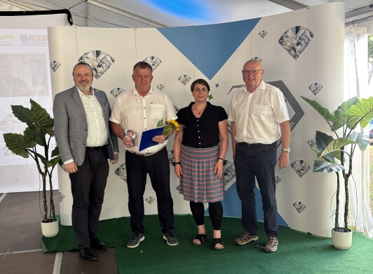 Sportlerehrung 2025 Kategorie Funktionär SV Walddrehna 72 e. V. v.l.n.r. Stefan Wichary, Ralf Kutz, Nadine Graßmel, Frank Deutschmann