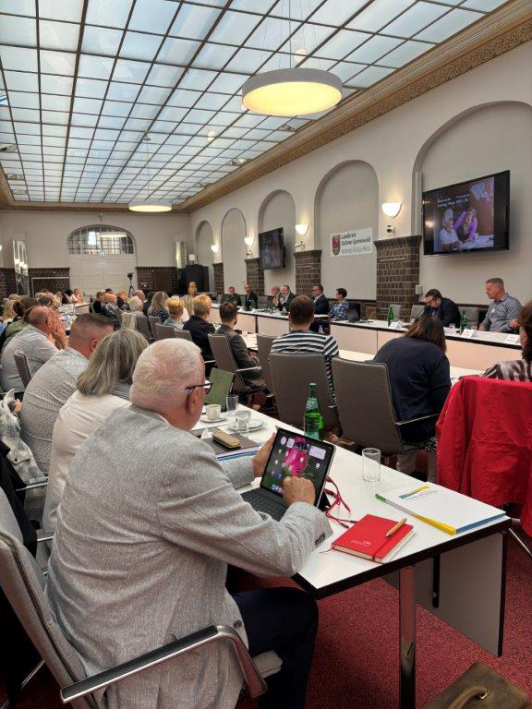 Zu sehen sind die Teilnehmer des Pflegetages 2026 in Lübben