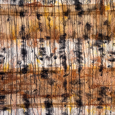 Zu sehen ist das Ankündigungsplakat zur Ausstellung 'Textile Resonanzen' von Beate Paulini.