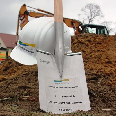 erster Spatenstich beim Bau der Rettungswache in Bindow 2019