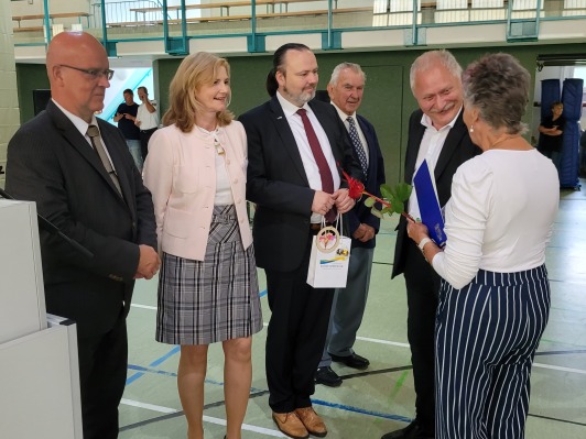 Gratulation für das Geleistete an Ursula Mehwald