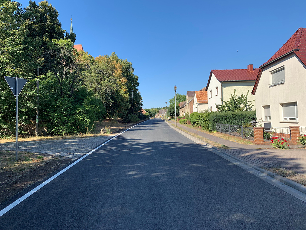 Kreisstraße K6138 im Bereich der Ortsdurchfahrt Gießmannsdorf (Foto: Landkreis Dahme-Spreewald)