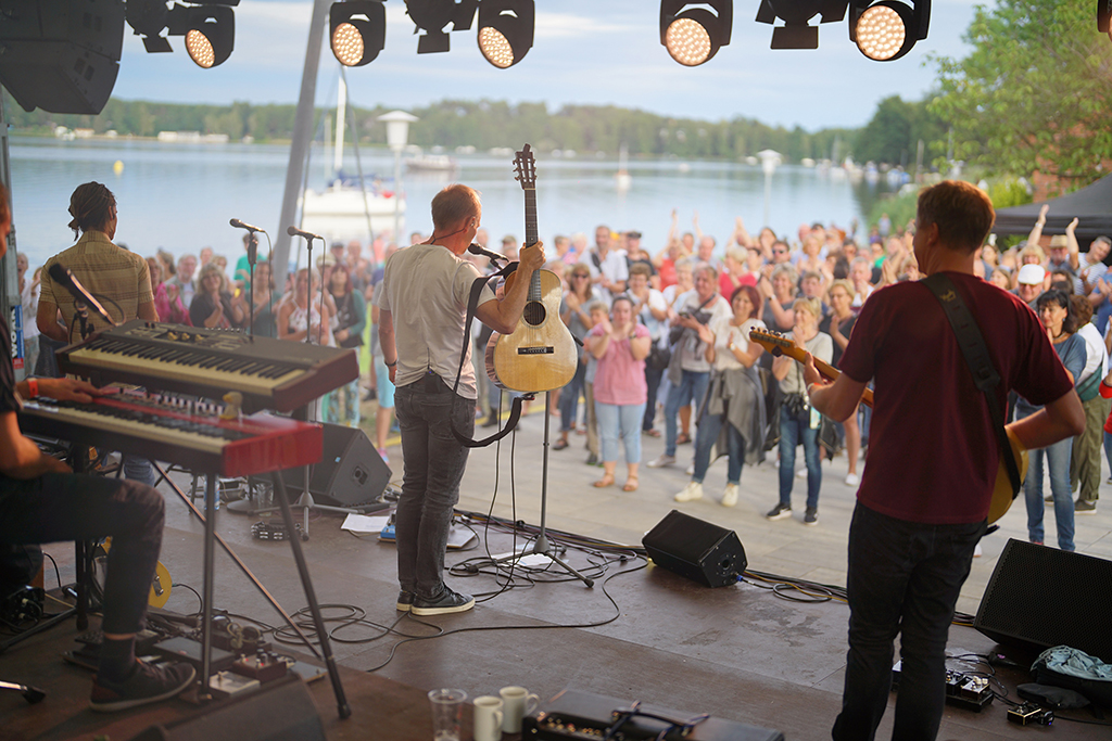 Die Band KEIMZEIT aus Bad Belzig in Goyatz zu ihrem 40-jährigen Bühnenjubiläum