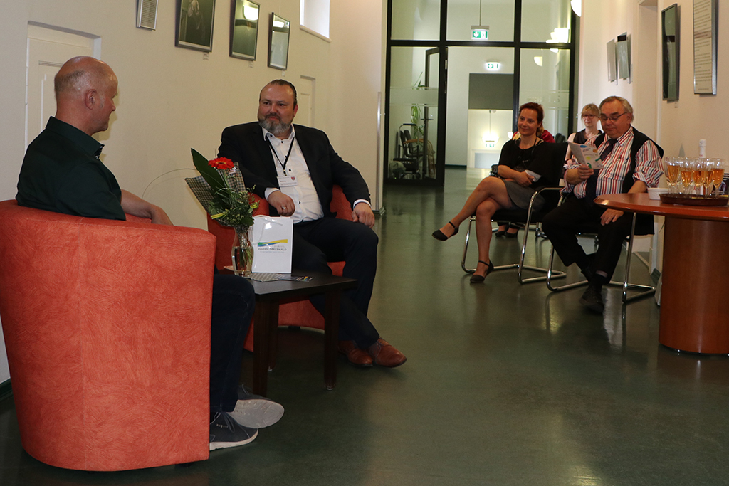 Vernissage Talk MBrandenburger SWichary Vernissage Talk MBrandenburger SWichary